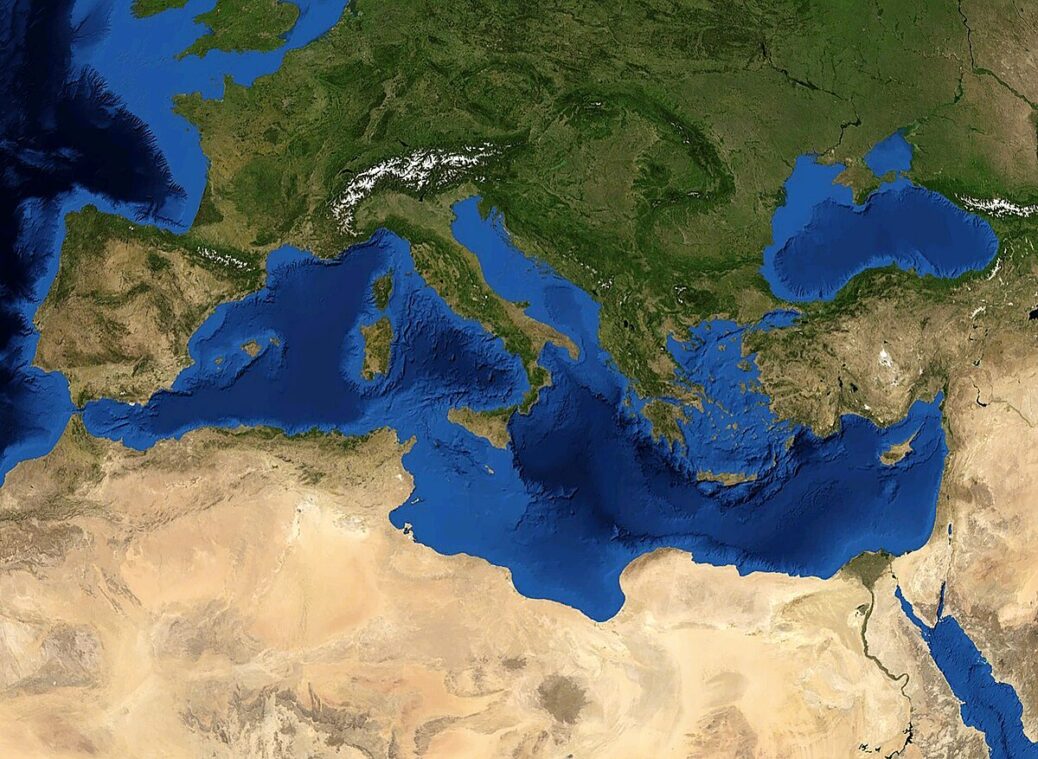 1200px Mediterranean Sea 16.61811E 38.99124N